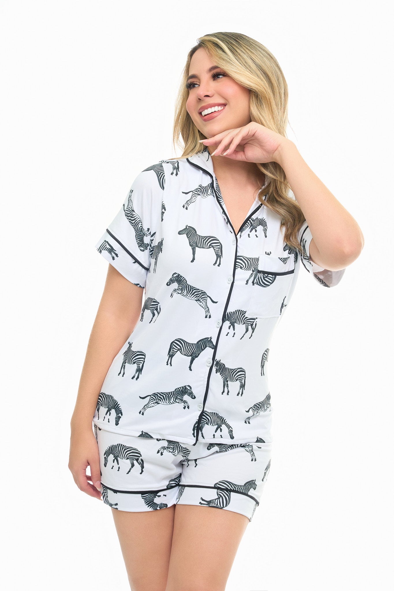 Pijama Referencia Botones Color Blanco Cebra