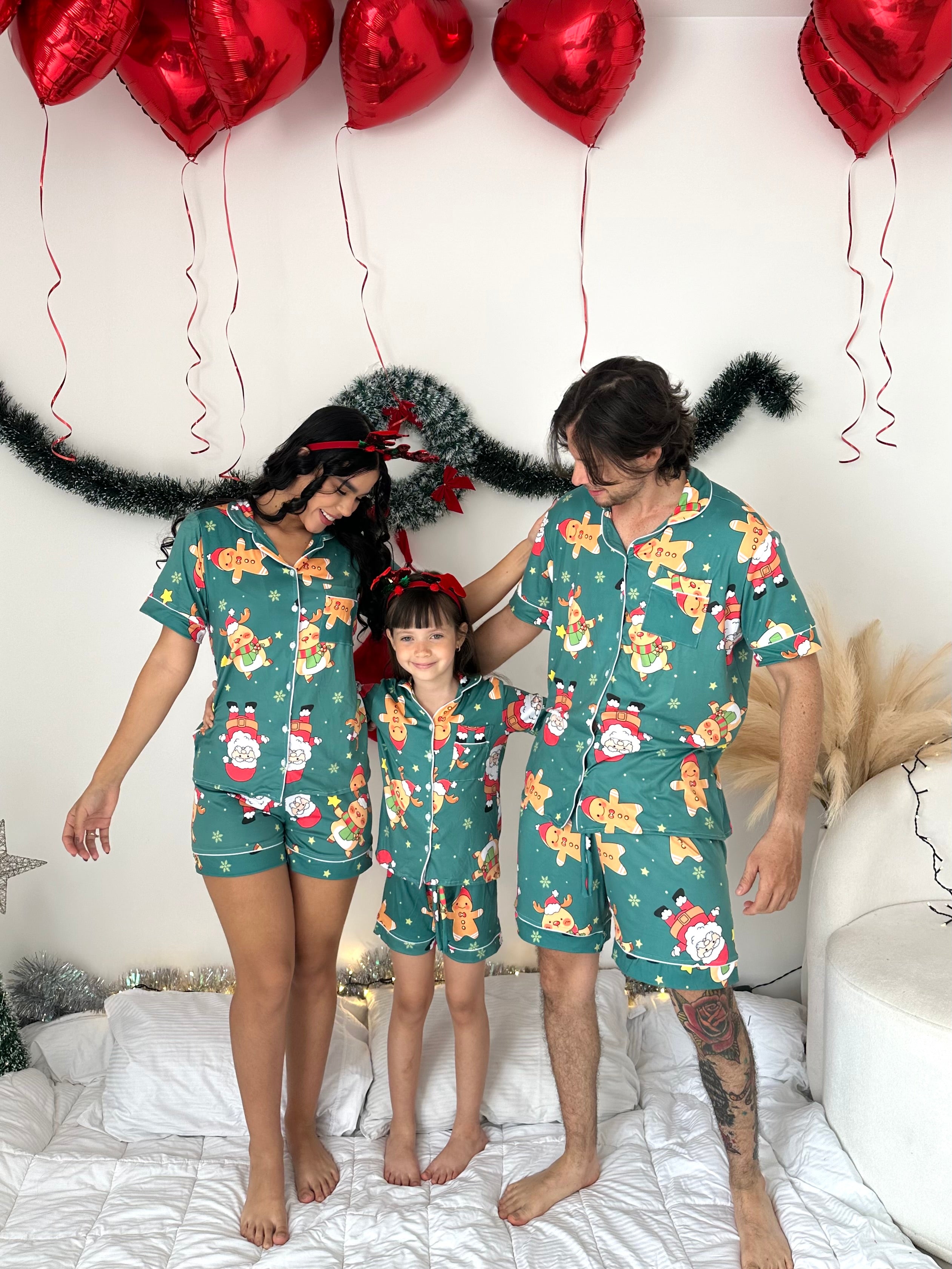 Pijama navideña de NIÑO botones PANTALONETA referencia RENO VERDE