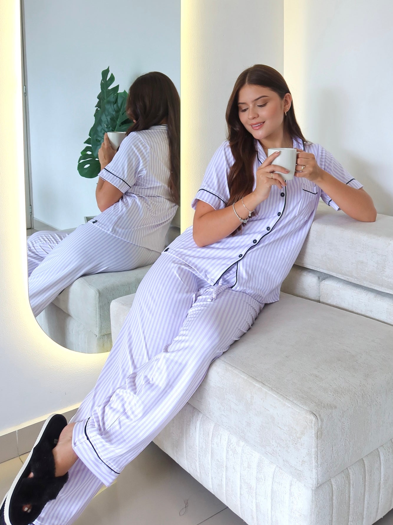 Pijama botones pantalón largo rayas lila