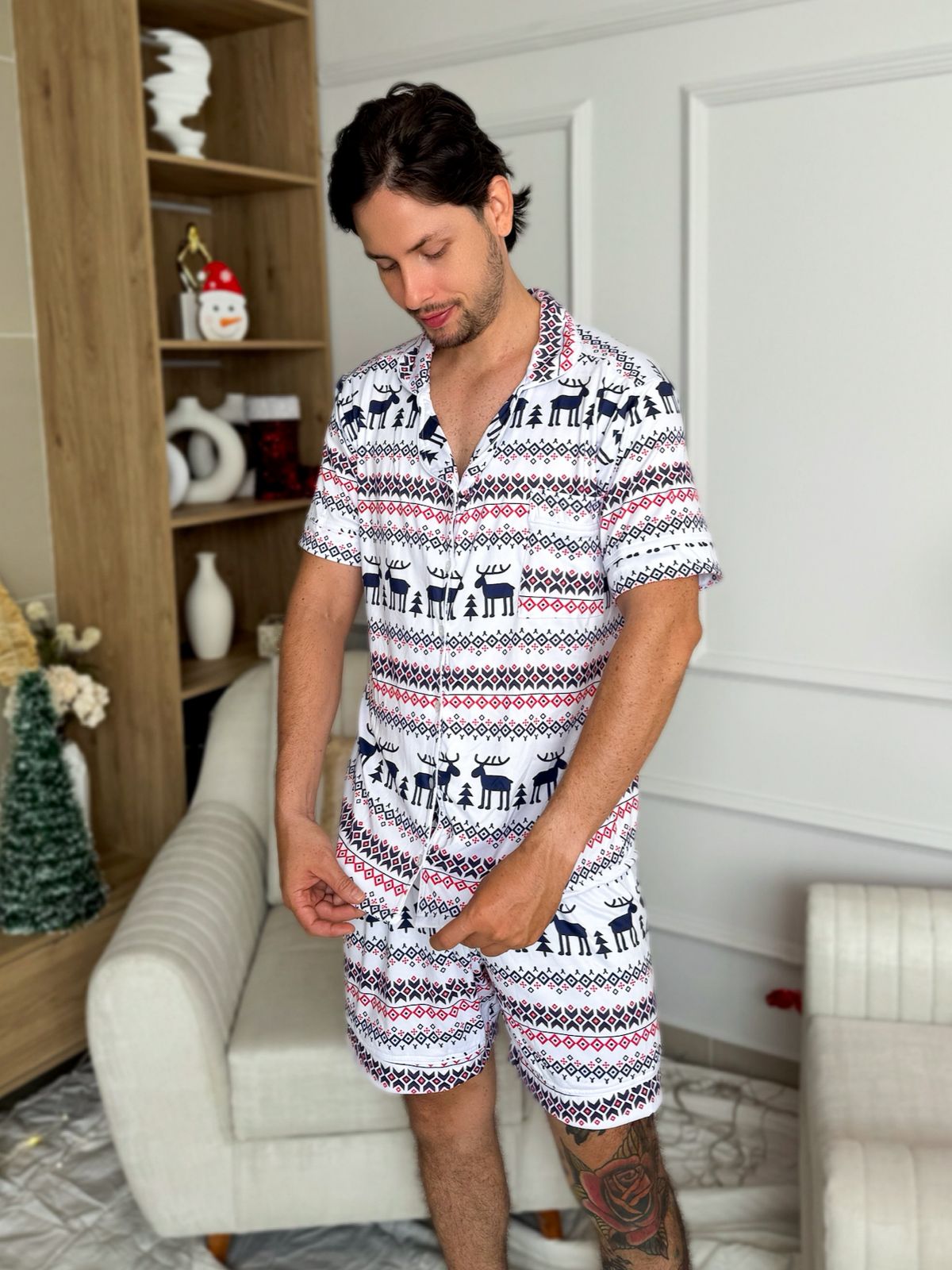 Pijama navideña de CABALLERO botones PANTALONETA referencia RENO BLANCO