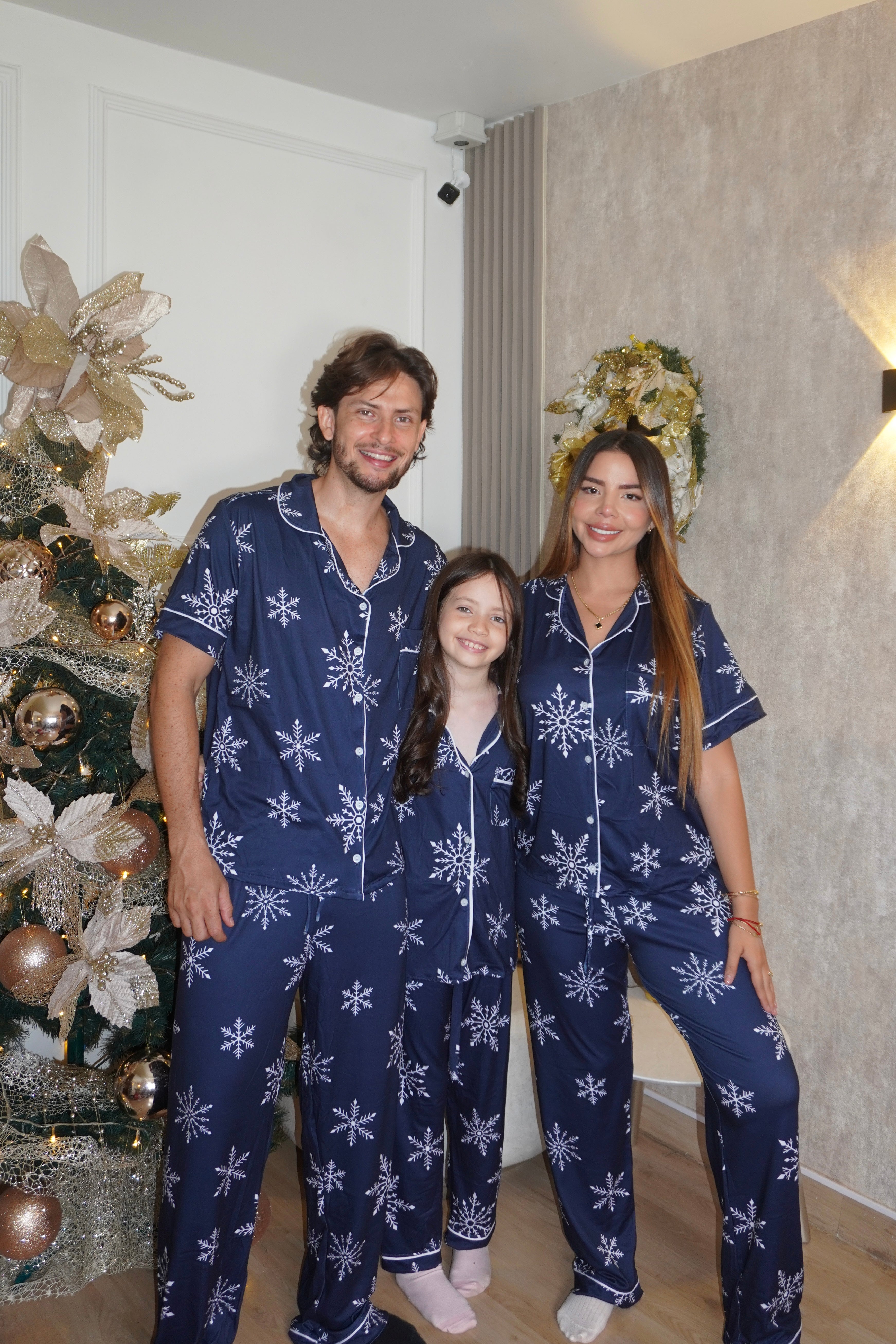 Pijama Navideña de dama botones Pantalón referencia Copo Navideño