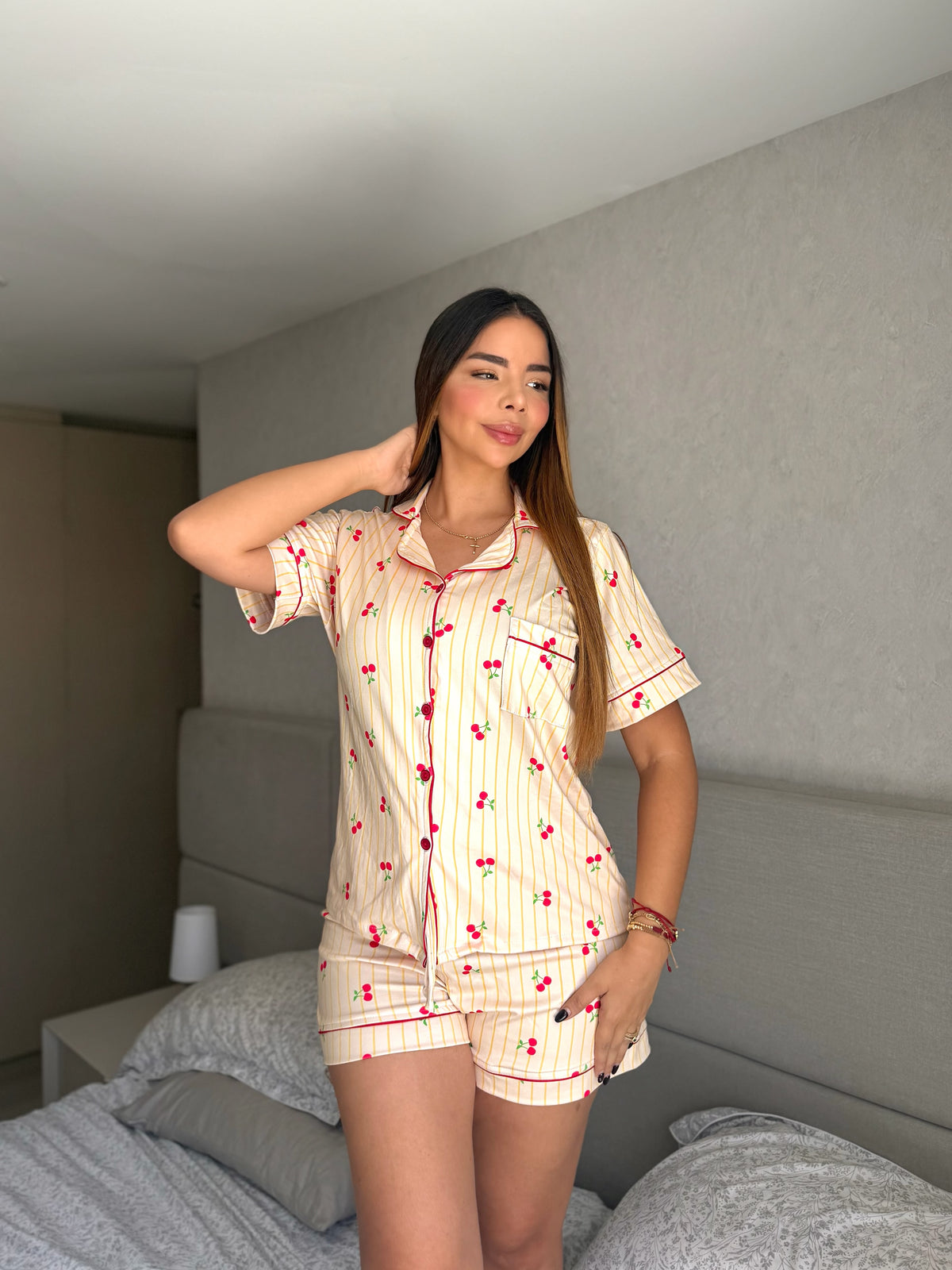 Pijama Referencia Botones Short Amarillo Corazón