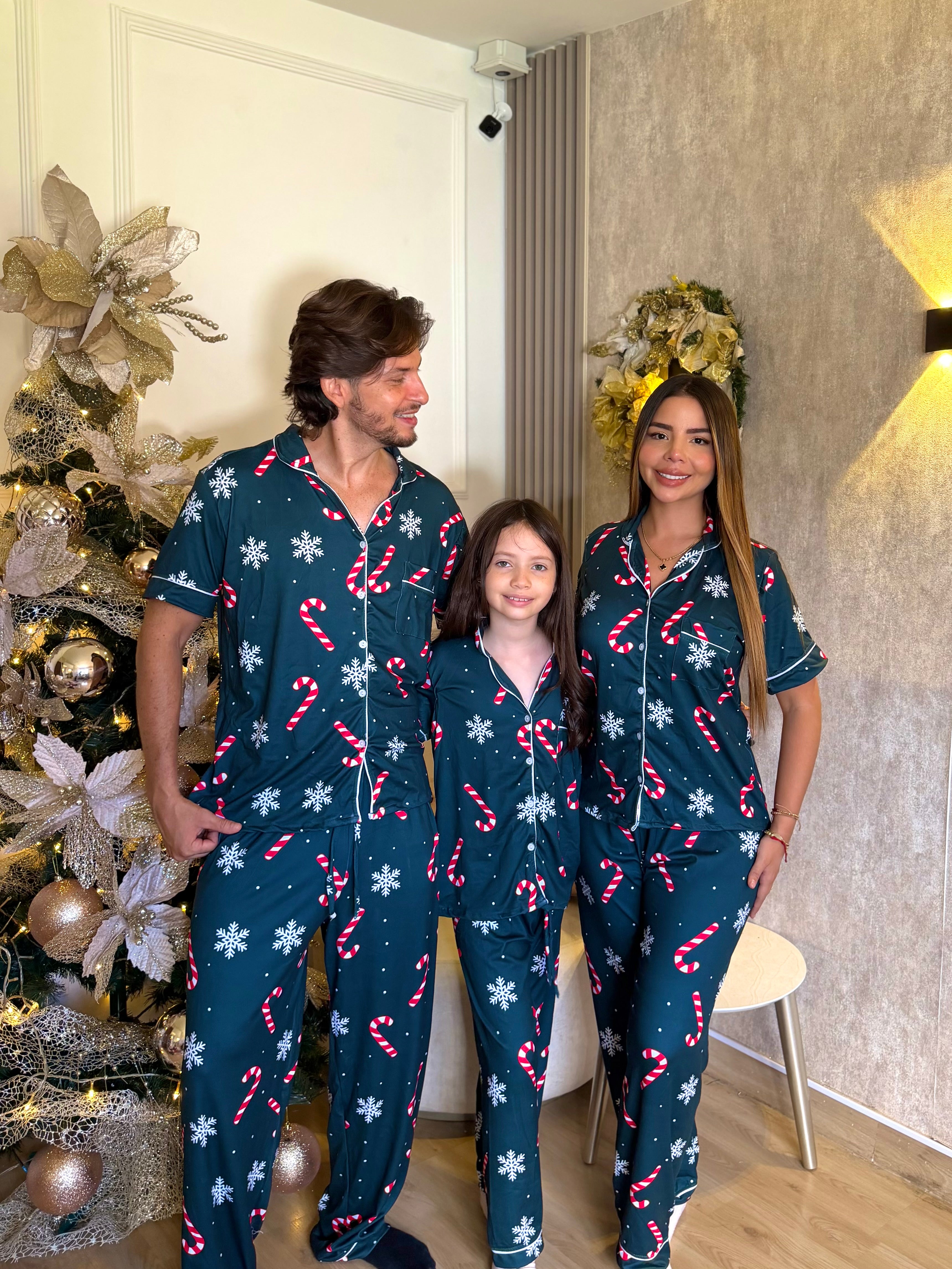Pijama Navideña de Caballero botones Pantalón referencia Verde Navideño
