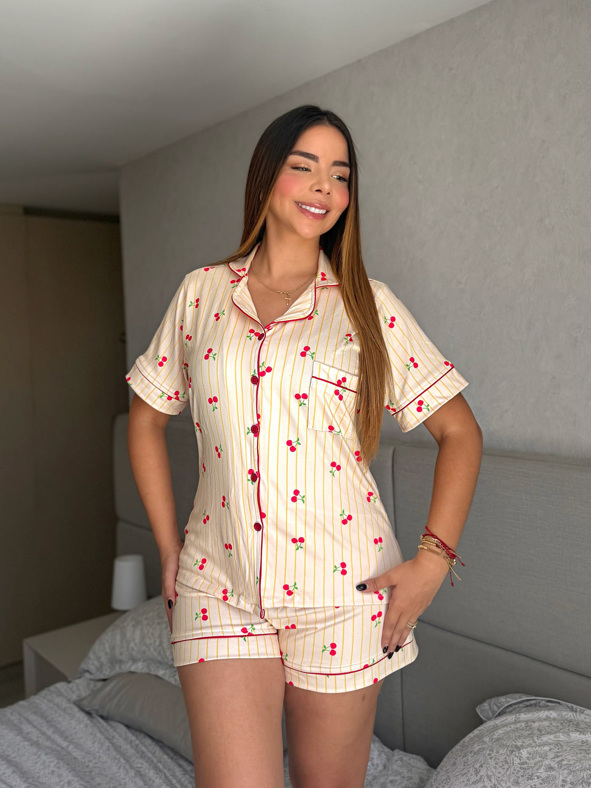 Pijama Referencia Botones Short Amarillo Corazón